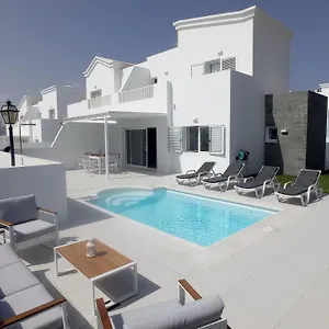 Trafalgar, Magnifica Casa En La Costa Ideal Familias Que Buscan Tranquilidad Villa